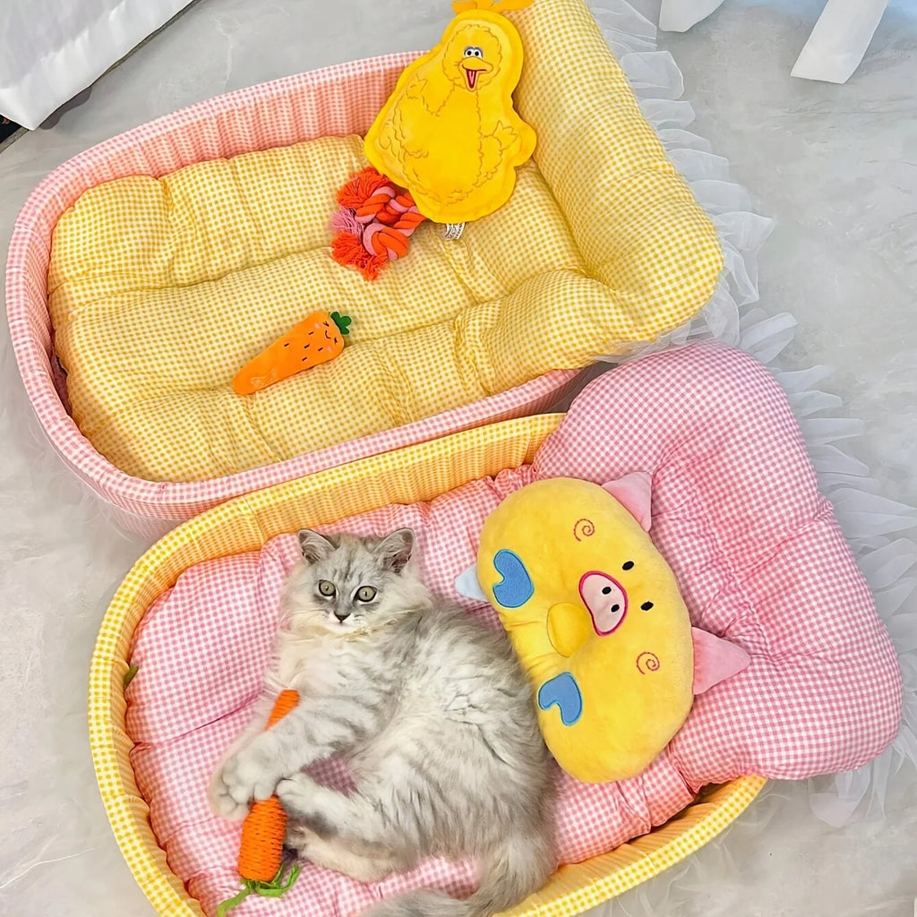 Cute Lace Trimmed Pet Bed For Winter Plush Oval Sleep
